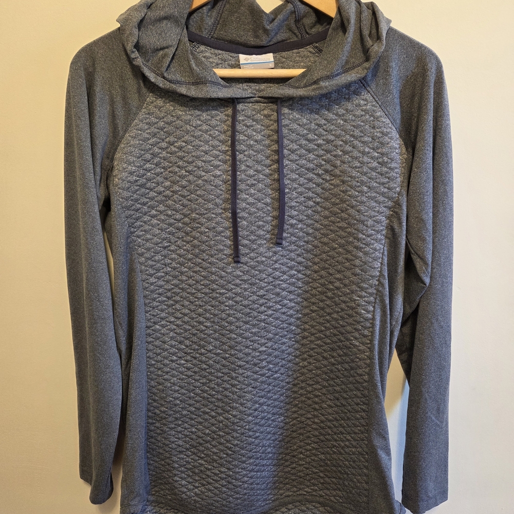 Columbia Women's Quilted Pullover Hoodie in Heather Gray